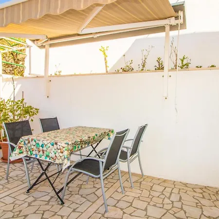 Mario With Terrace And Sea View * Baska (Krk)