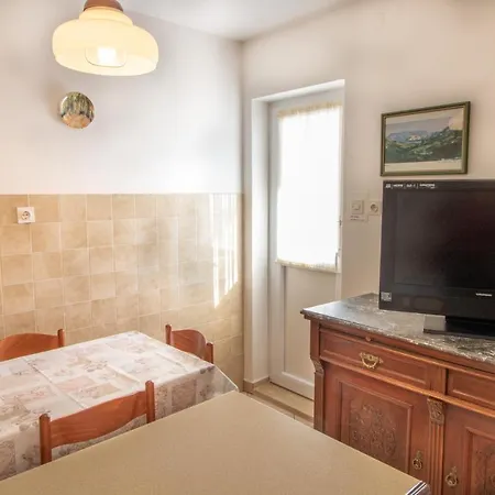 Apartment Mario With Terrace And Sea View