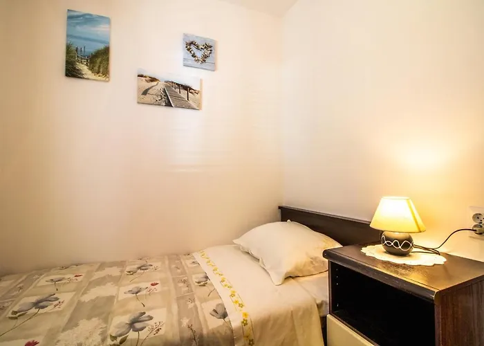 Mario With Terrace And Sea View Apartment Baska (Krk)